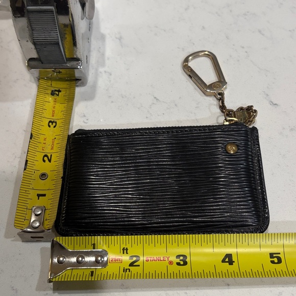 Louis Vuitton Epi Cardholder - Picture 6 of 7